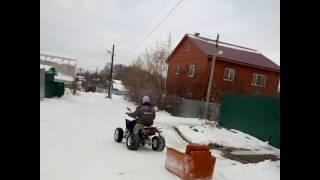 На диване