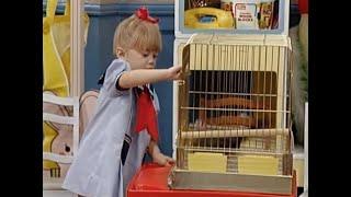 Michelle Releases The Class Bird  [Full house]