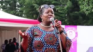 "Ukitaka kujua umuhimu wa mzee uliza single mother! Pea mzee mpaka aseme haleluhya!" Ann Wamuratha.