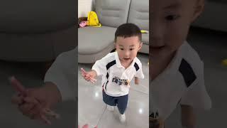 betDad secretly eats his son’s snacks! Unexpectedly, he was taught a hard lesson by the little guy