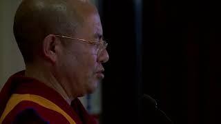 7 Khenpo Sodargye Chants the Wangdu Together With the Audience