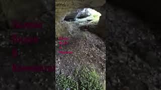 большой грот в скале,поход на гору