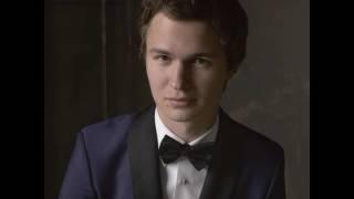 Энсел Эльгорт (Ansel Elgort)