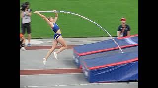 Katie MOON - swing movement in pole vault