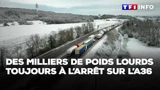 Neige : des milliers de poids lourds toujours à l'arrêt sur l'A36｜TF1 INFO