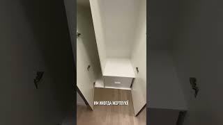 Шкаф в прихожую с интегрированными ручками