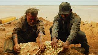 Zac Efron Finds a Huge Gold Nugget | Gold (2022) | Movie Clip 4K