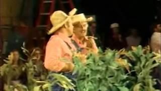 HEE HAW BEHIND SCENES WITH JANET DAVIES  (1979)