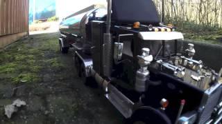 Trucking Peterbilt