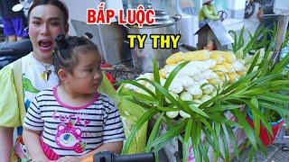 Ty Thy đi mua bắp luộc lá dứa cho con gái - Ty Thy Vlog Gỏi đu đủ