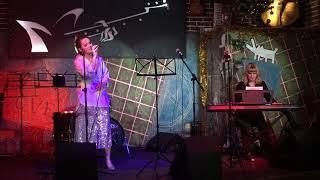 Поёт Таня Галагоц, фрагмент концерта "Шипи, шампанское!" 6.01.2020