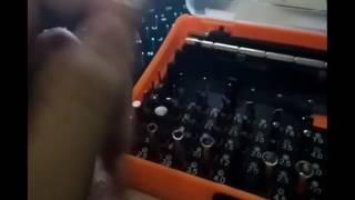 Jakemy JM-8127 53 in 1 Screwdriver Set BROKEN