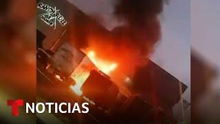 Incendian dos restaurantes, en medio de la guerra entre grupos criminales | Noticias Telemundo