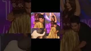 viral video of Alia Bhatt and Varun Dhawan watch it till pakda yar dil खुश हो गया