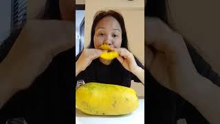 BIG MANGO#eating#ripemango#mukbang#mukbangers#eatingchallenge#asmrsounds#papaya#1m#satisfying#haha#