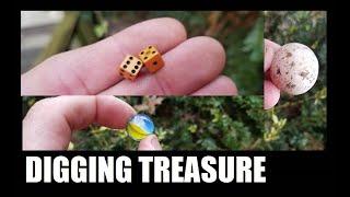 Archaeology Of The Town Dump - DIGGING TREASURE - Marbles - Antiques - History Channel - Oddities -