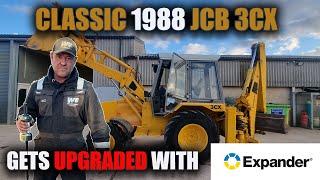 Beautiful JCB 3CX SiteMaster, Gets Pins Upgraded on Site!