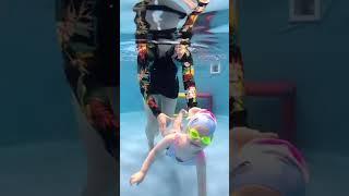 Подводное плавание в бассейне #shortvideo #дети #shorts #бассейн #swimming