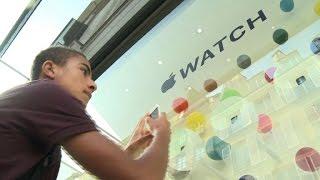 French Apple fans discover the Apple watch