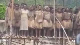 Budaya Ku Papua "Nyayian Adat Suku Mee"