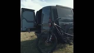 SMALL MOUNTAINBIKE VAN