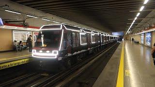 FIRST CHRISTMAS TRAIN SANTIAGO METRO (Alstom NS93 2077)