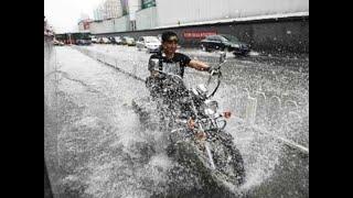 Motorcycling Tip - Keeping Things Dry For Pennies