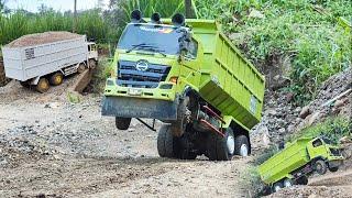 Truk Fuso Trinton Bermuatan Pasir Truk Hino 500 STANDING Tanjakan KERAMAT Truk Oleng Laka Lantas