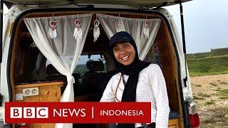 Mimi Campervan: Traveller perempuan yang travelling keliling Indonesia dengan mobil minivan