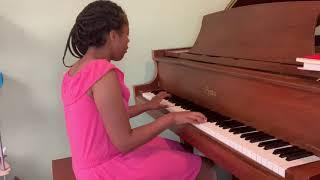 Dana Lee plays MOONLIGHT SONATA 3RD MOVEMENT by Beethoven but how she ACTUALLY plays it