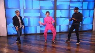 Exclusive: Sarah Paulson, Ellen, and tWitch Dance During a Commercial Break