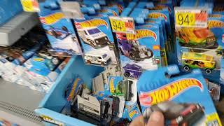 Hot Wheels Hunting TxWalmart/More M cases Stocked as I'm Looking At The Pegs/Unbelievable EPIC