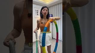 软呼啦圈瘦全身毋庸置疑，看这个动作简单，其实很燃脂，每天就是30分钟、两个孩子的妈妈轻松拿下沙漏腰，选择一项合适自己的运动，坚持下去，你会发现不一样的自己。#居家锻炼 #每天坚持锻炼 #适合所有人的