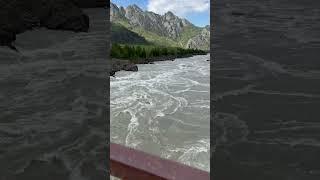 Ороктойский мост и бурная река Катунь видео снято 21.05 Воды очень много, мощная и сильная Катунь