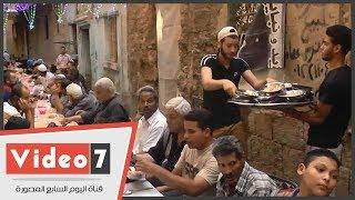 شهامة المصرين فى حارة "الأمير يوسف".. مائدة الرحمن بالجهود الذاتية