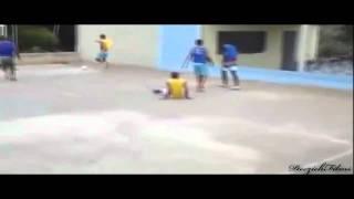 Streetfootball on top of a roof FAIL ( Must hurt! ) 2011 HD