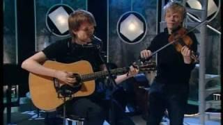 Anssi Kela ja Pekka Kuusisto - Hakaniemen harmaa mies