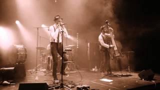 David Carroll & The Migrating Fellows - A child is born