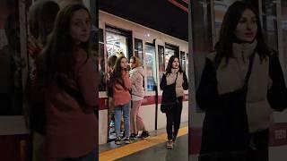  Attenzione pickpockets targeting visitors in Rome Metro Stations #Roma #Italy #Viral #Pickpocket