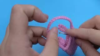 Bao Anh shows how to knit a rabbit bag Part 5