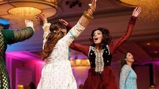 2018 Best Mehndi Dance Performance by Bride friends!