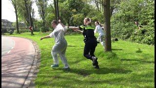 80 Jongeren op de vlucht voor de politie en handhaving tijdens 'The Hunt Schagen'