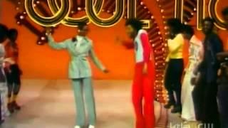 Soul Train Line 1974 (Earth, Wind & Fire - Mighty Mighty)