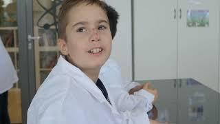 Wow Lab science experiments workshops for children in Romania. Wow Lab Mix 5