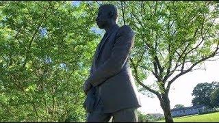 Jackson: Medgar Evers Statue