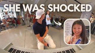 Pianist plays by ear for a BEAUTIFUL stranger…