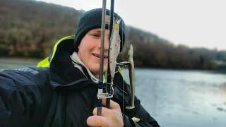 SOFT VS HARD plastic lures - SIB fishing in wild winter conditions