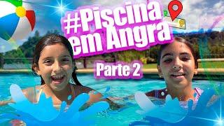 Brincadeira na piscina en Angra