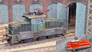 Henschel EA 800: Märklin 3044 Komplettumbau mit neuem Gehäuse, Telex und bewegtem Stromabnehmer