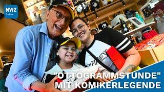 Otto Waalkes lockt Hunderte Fans in die Emder Innenstadt